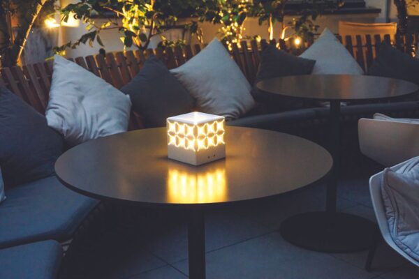 La Lampe Popup - Hybrid Solar Powered Weather Resistant Portable Lamp - Image 3